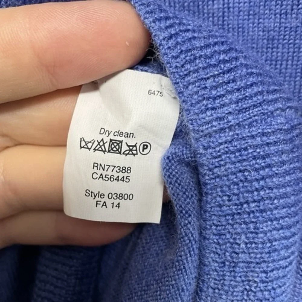 J. Crew Heather Blue Lightweight V-Neck Sweater Men L China 100% Merino Wool